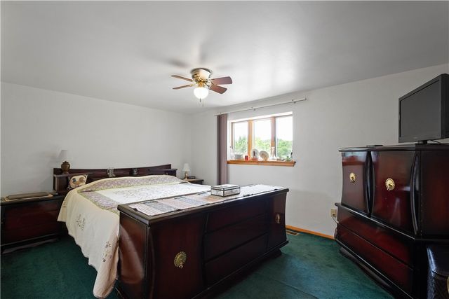 8 Leasure Way, Cecil, PA 15321
