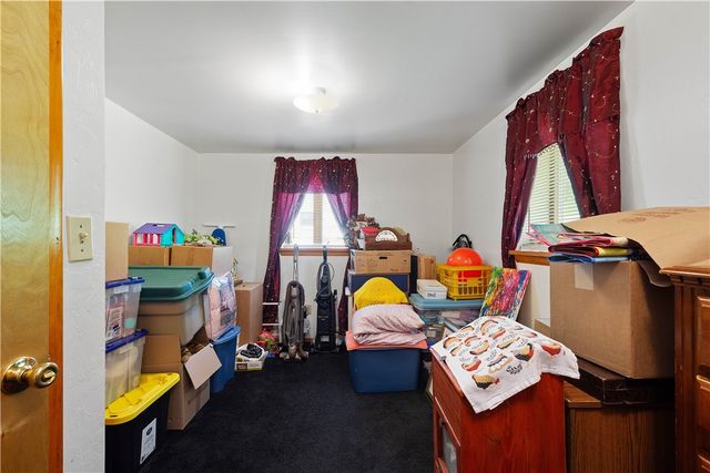 8 Leasure Way, Cecil, PA 15321