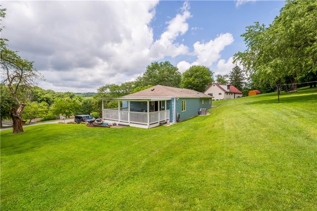 8 Leasure Way, Cecil, PA 15321