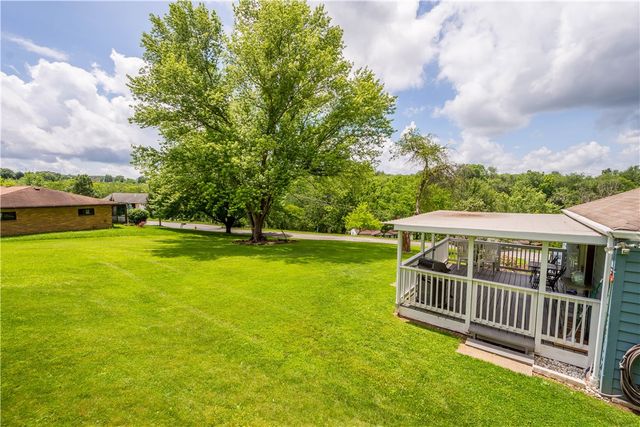 8 Leasure Way, Cecil, PA 15321