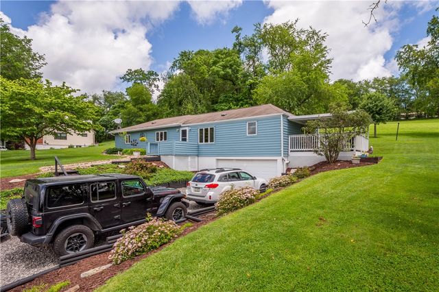 8 Leasure Way, Cecil, PA 15321