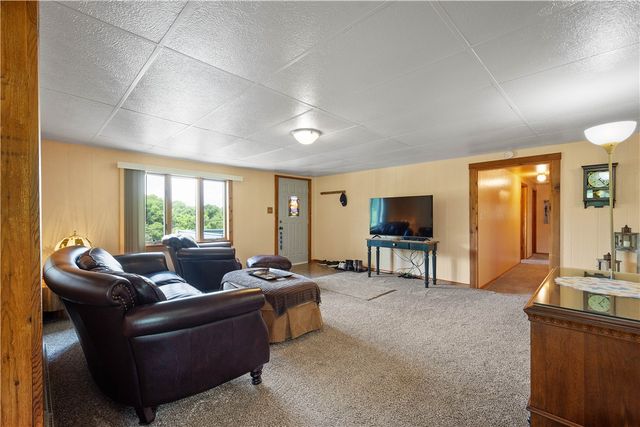 8 Leasure Way, Cecil, PA 15321