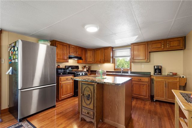 8 Leasure Way, Cecil, PA 15321