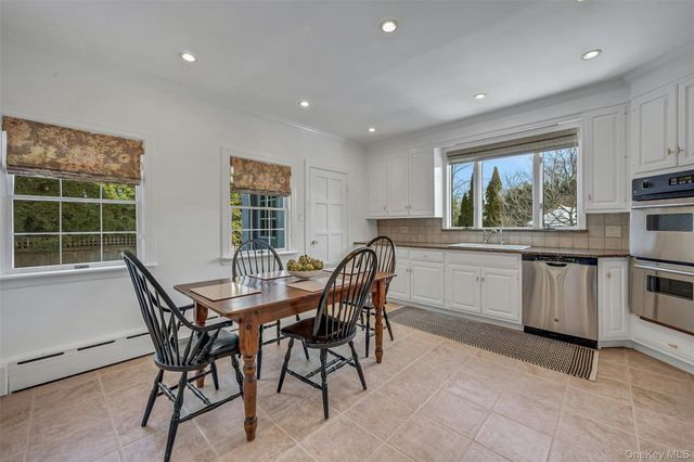 986 Plymouth Street, Pelham, NY 10803