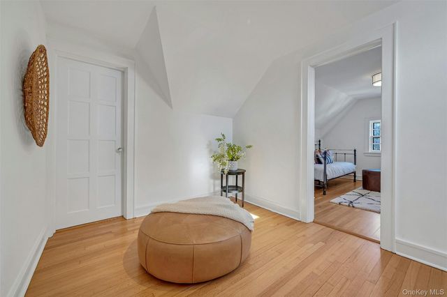 986 Plymouth Street, Pelham, NY 10803