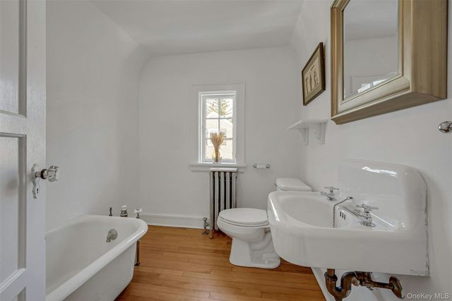 986 Plymouth Street, Pelham, NY 10803