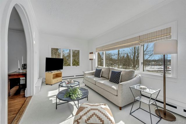 986 Plymouth Street, Pelham, NY 10803