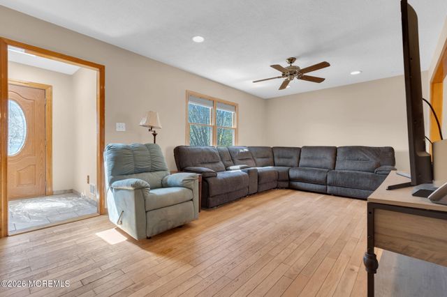 35 Marlow Avenue, Brick, NJ 08724