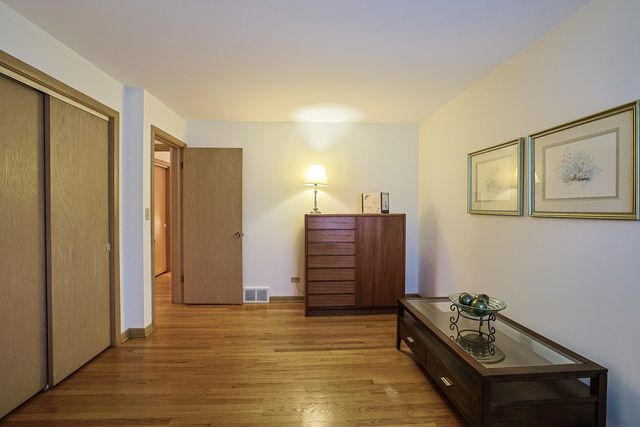 4631 N Reserve Avenue, Chicago, IL 60656