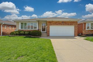 4631 N Reserve Avenue, Chicago, IL 60656