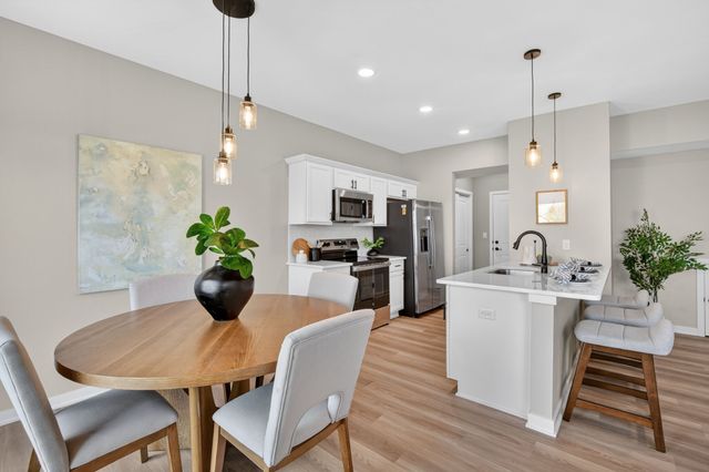 7000 Lake Ridge Avenue 71, Des Moines, IA 50320