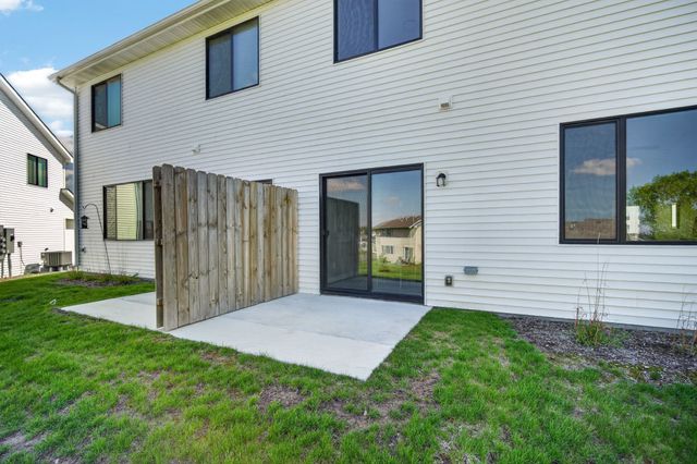 7000 Lake Ridge Avenue 71, Des Moines, IA 50320