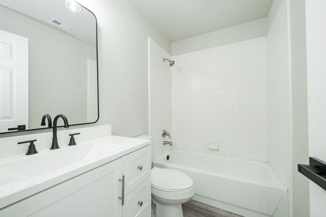 3932 Luke Lane, Carrollton, TX 75007