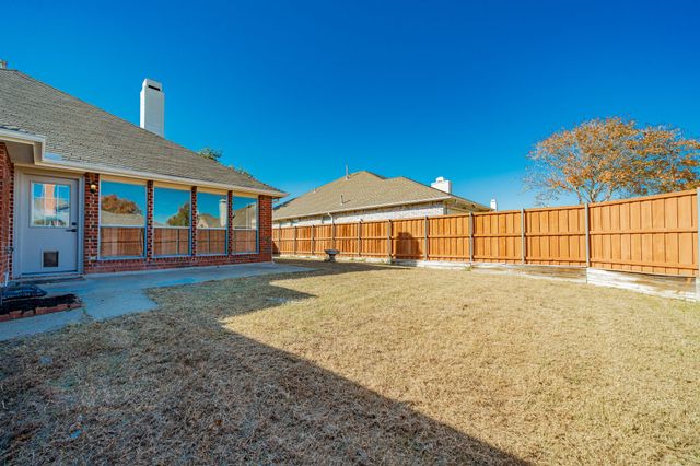 3932 Luke Lane, Carrollton, TX 75007