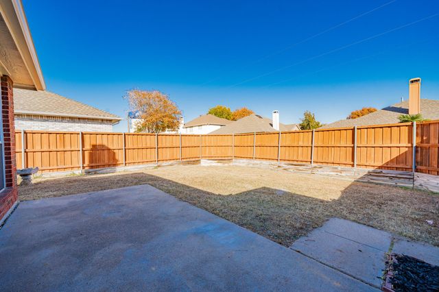 3932 Luke Lane, Carrollton, TX 75007