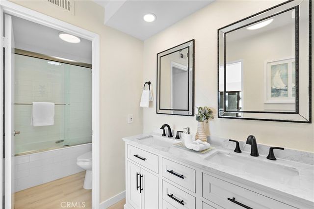 14 Robon Court, Newport Beach, CA 92663