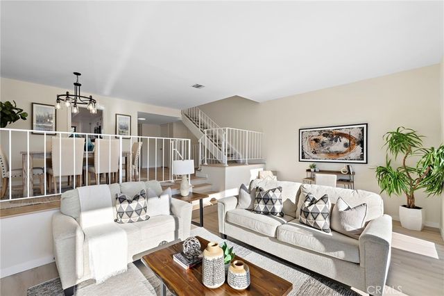 14 Robon Court, Newport Beach, CA 92663