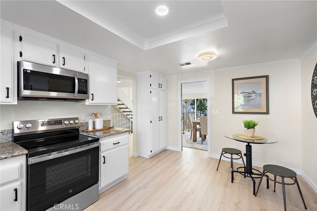 14 Robon Court, Newport Beach, CA 92663