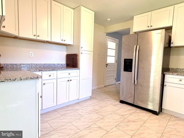 424 N DUKE ST, Hummelstown, PA 17036