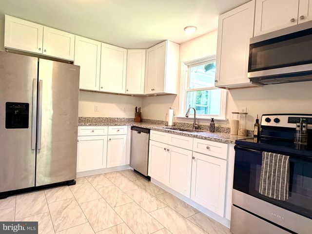 424 N DUKE ST, Hummelstown, PA 17036