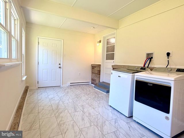 424 N DUKE ST, Hummelstown, PA 17036