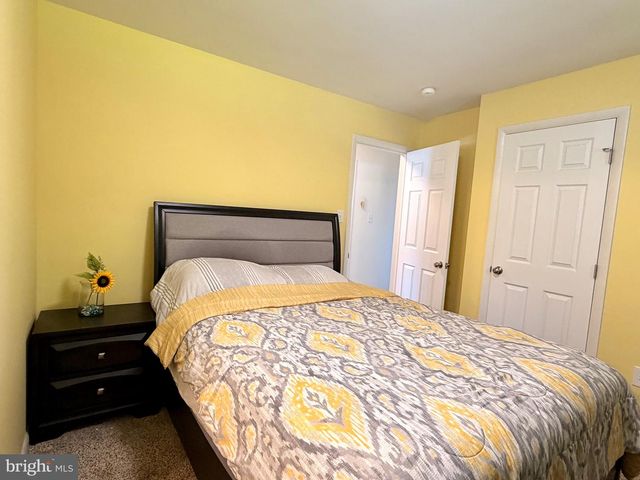 424 N DUKE ST, Hummelstown, PA 17036