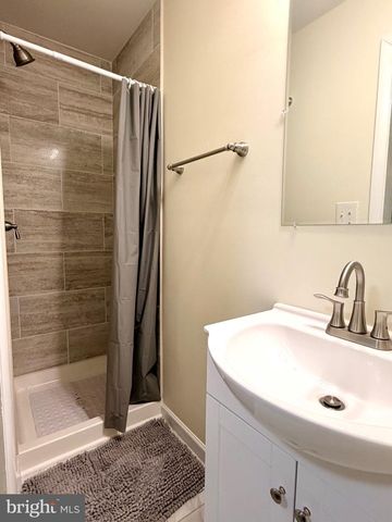 424 N DUKE ST, Hummelstown, PA 17036
