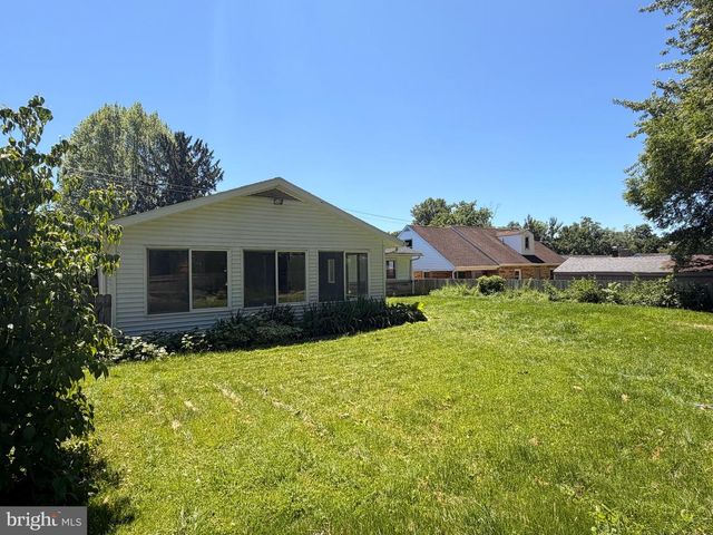 424 N DUKE ST, Hummelstown, PA 17036