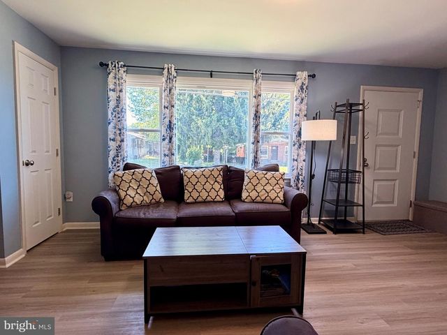 424 N DUKE ST, Hummelstown, PA 17036