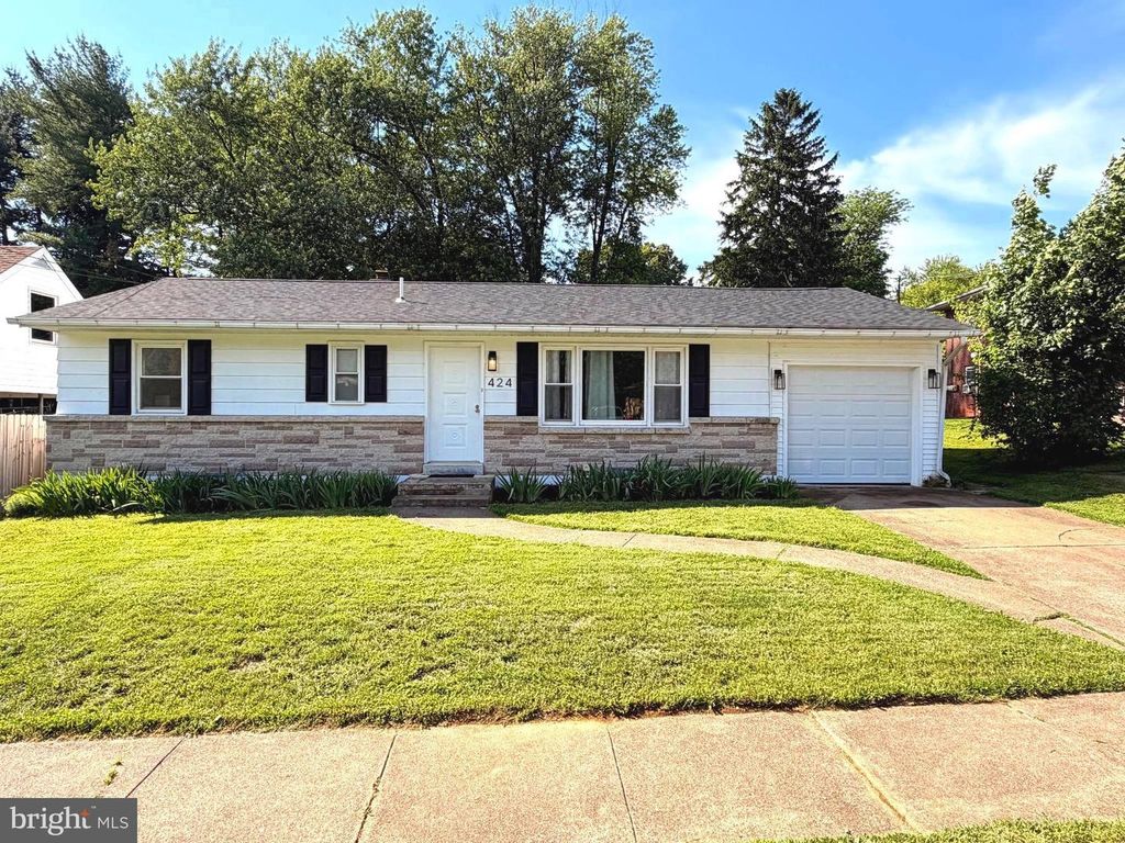 424 N DUKE ST, Hummelstown, PA 17036