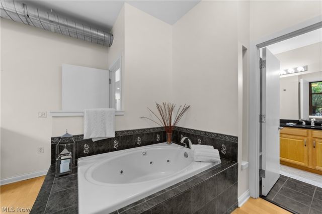 2079 Random Road 102, Cleveland, OH 44106