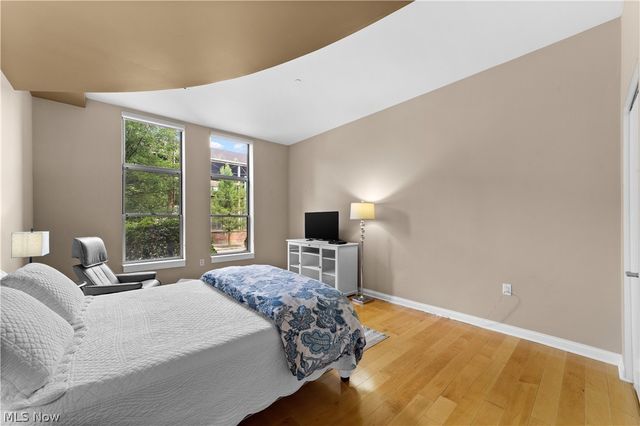 2079 Random Road 102, Cleveland, OH 44106