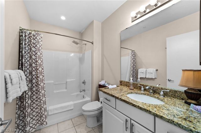 2079 Random Road 102, Cleveland, OH 44106
