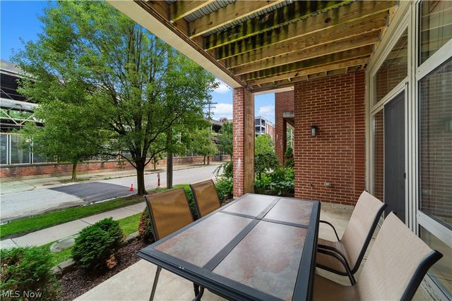 2079 Random Road 102, Cleveland, OH 44106