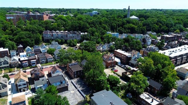 2079 Random Road 102, Cleveland, OH 44106