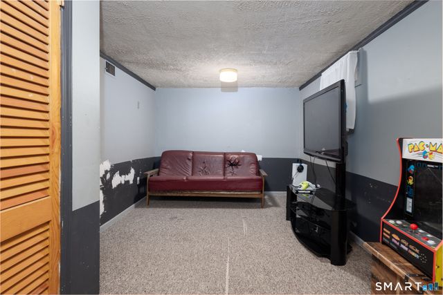 89 Nicholas Drive 89, Bristol, CT 06010