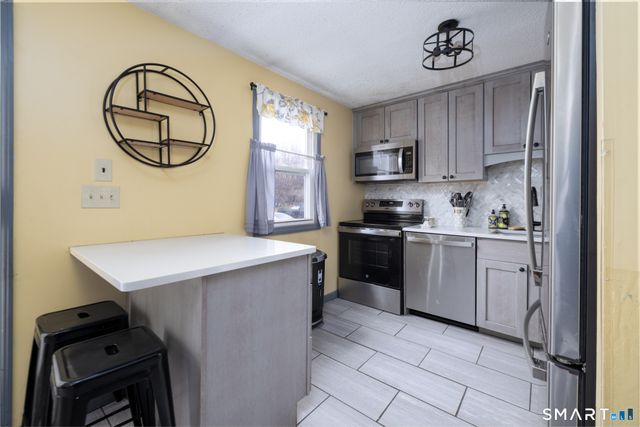 89 Nicholas Drive 89, Bristol, CT 06010