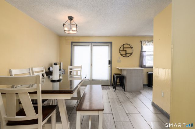 89 Nicholas Drive 89, Bristol, CT 06010