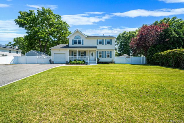 14 Gaetano Lane, Coram, NY 11727