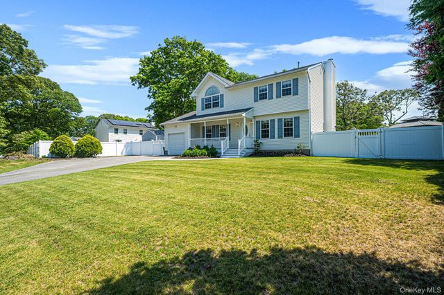 14 Gaetano Lane, Coram, NY 11727
