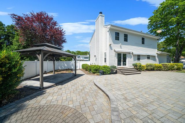 14 Gaetano Lane, Coram, NY 11727