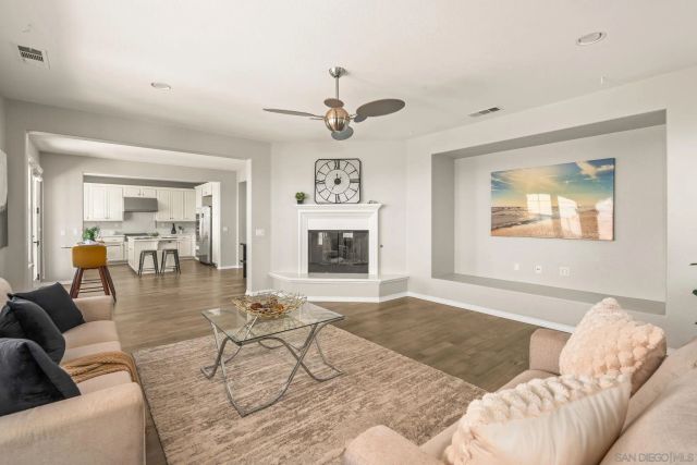 983 Wild Iris Court, San Marcos, CA 92078