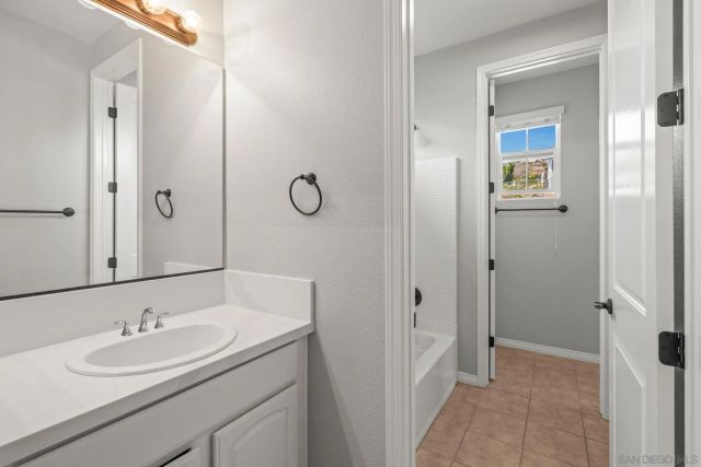 983 Wild Iris Court, San Marcos, CA 92078