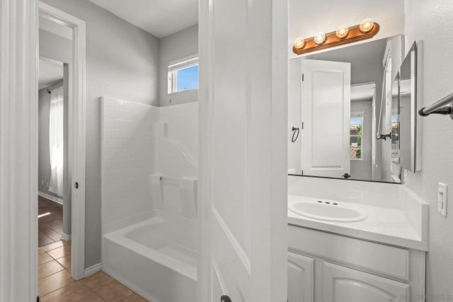983 Wild Iris Court, San Marcos, CA 92078