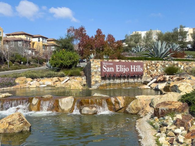 983 Wild Iris Court, San Marcos, CA 92078