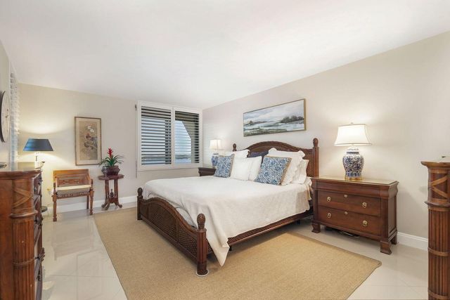 2480 Presidential Way 1901, West Palm Beach, FL 33401