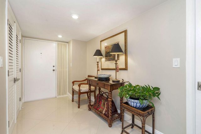 2480 Presidential Way 1901, West Palm Beach, FL 33401