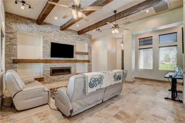 5025 North Chieftain Street, Las Vegas, NV 89149