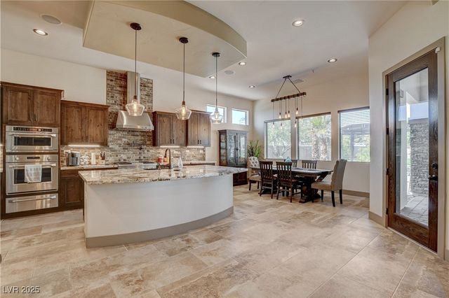 5025 North Chieftain Street, Las Vegas, NV 89149