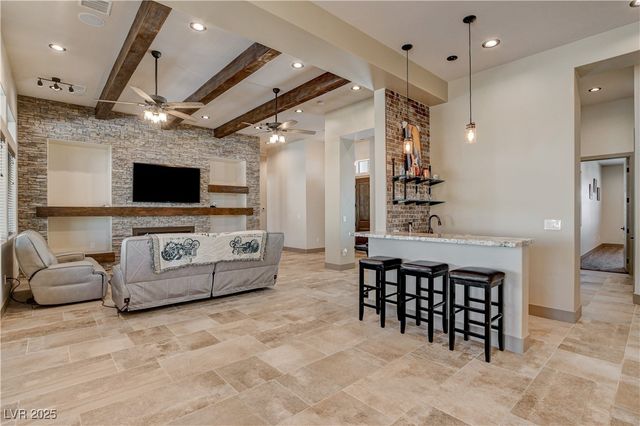 5025 North Chieftain Street, Las Vegas, NV 89149